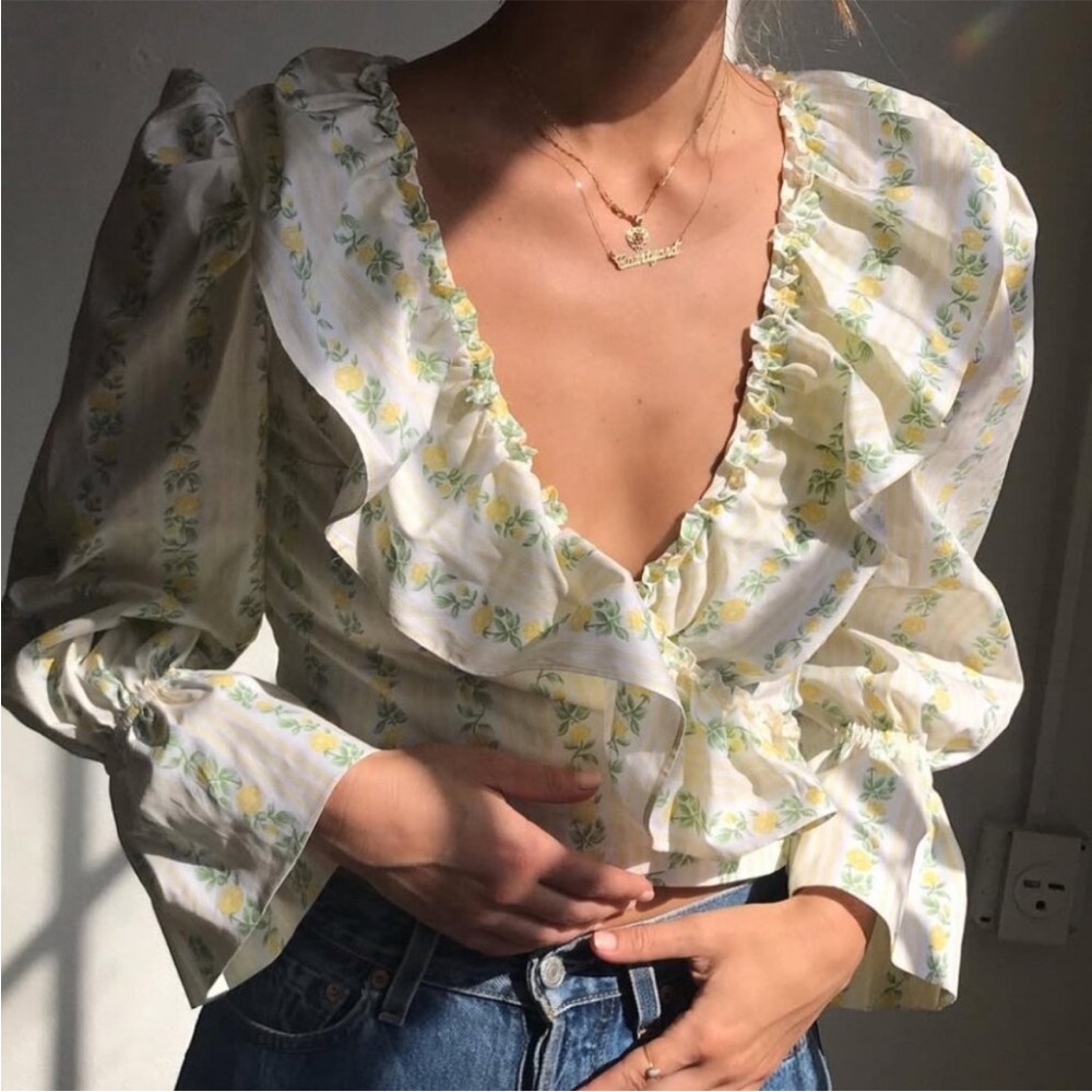 COURTYARD LA Yellow & White Rose Floral Printed Ruffle Frill Tie Poet Wrap Top